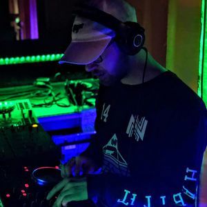 Meet your Posher, Aj